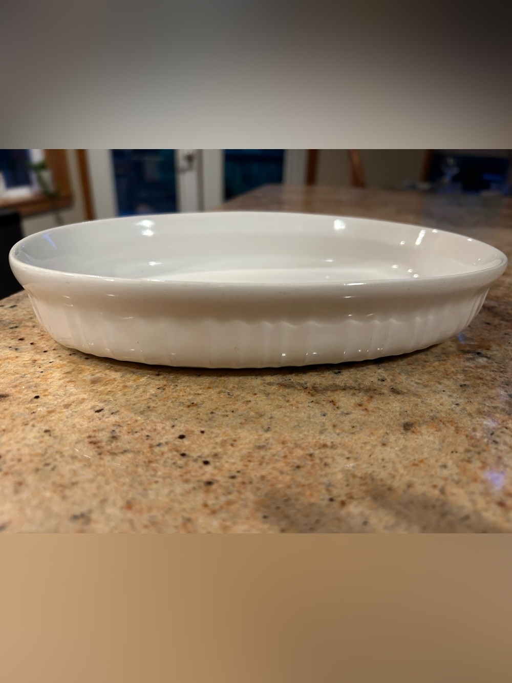 Corningware French White Ceramic Oval Baking Dish 23 oz 9”x6”x1.5”deep. No chips